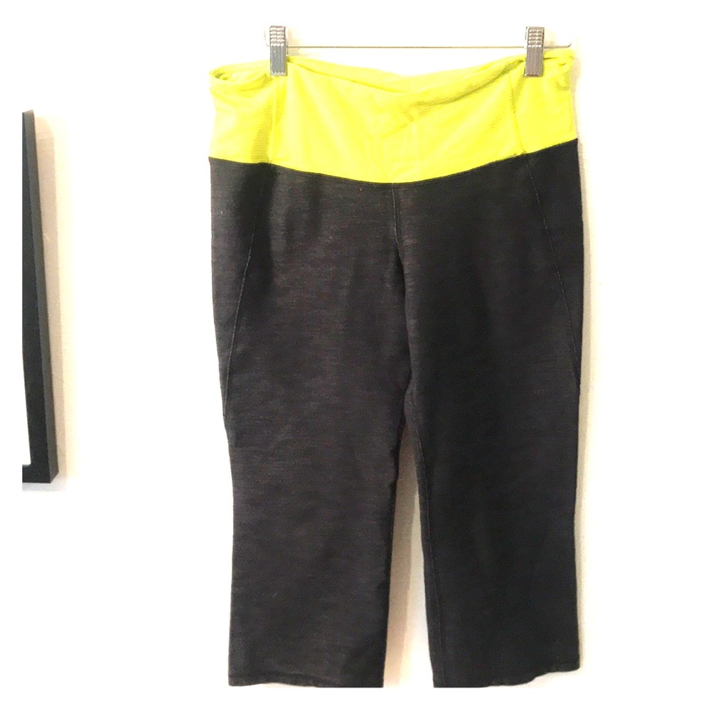 Lululemon Capri pants